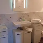 Schönes Mit Küche Und Bad Im Taunus *