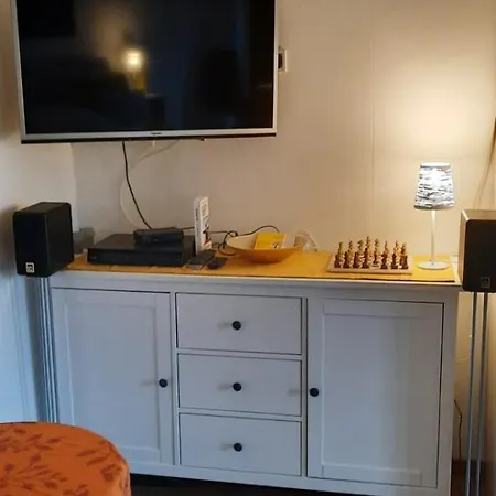 Schoenes Mit Kueche Und Bad Im Taunus Waldsolms